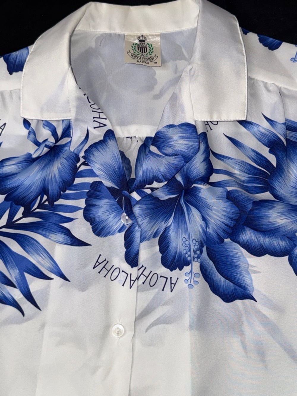 80s Hawaiian White & Blue Aloha Floral Button-Down Shirt - Picture 3 of 4